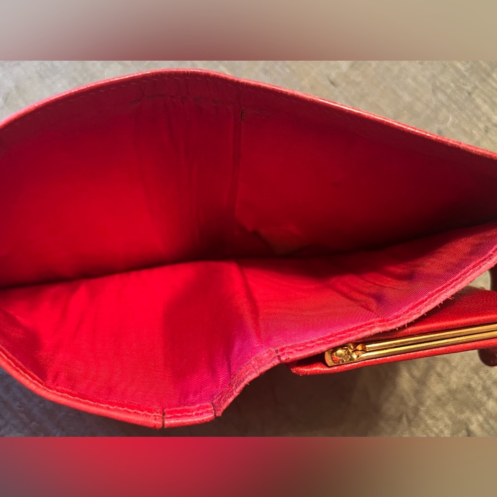 Vintage CHANEL Leather Wallet, Red - Picture 5 of 8